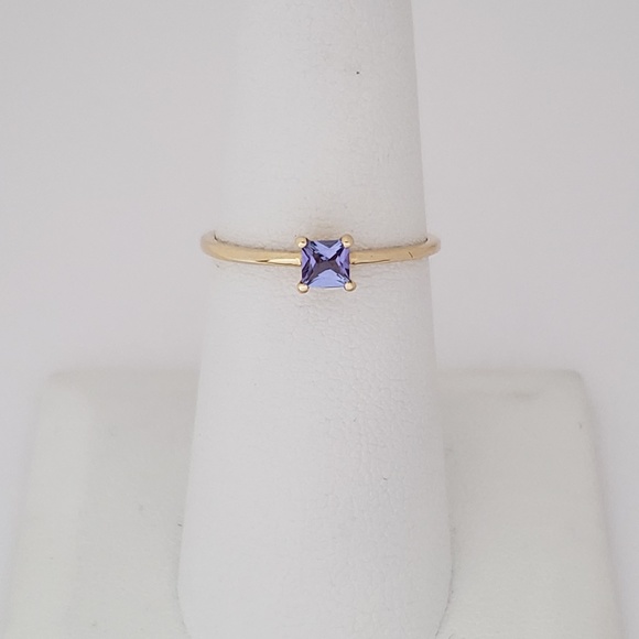 14K Yellow Gold Stacking Ring 7 - Picture 1 of 8